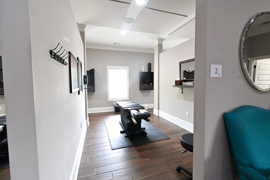 More Photos Of 150 Jw Plaza Dr SE, Calhoun Office For Sale