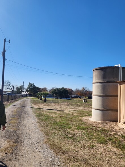 More Photos Of 23927 Alanwood Dr, San Antonio Manufactured Housing Mobile Home Park For Sale