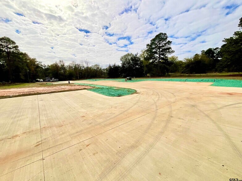 More Photos Of 1011 E Bryant St, Troup Land For Sale