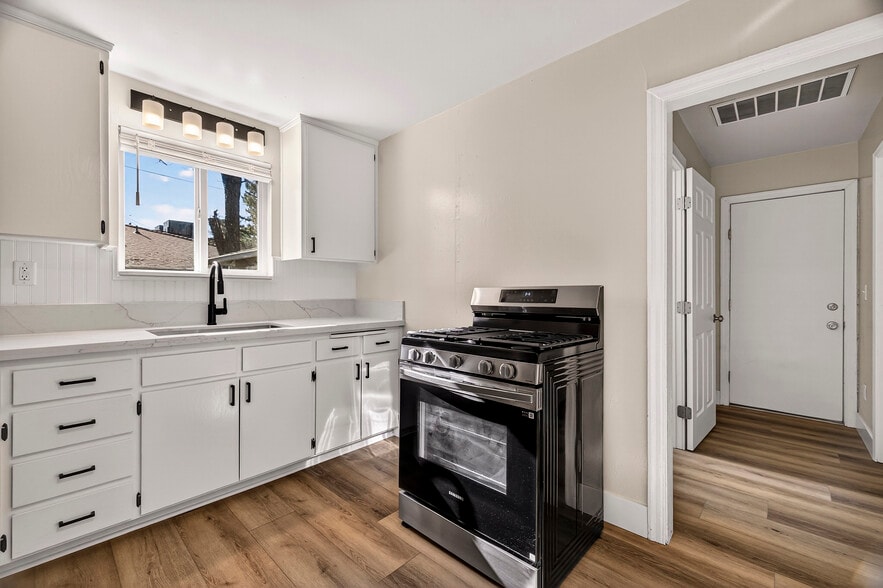 More Photos Of 1128 W 5th St, Chico Multifamily For Sale