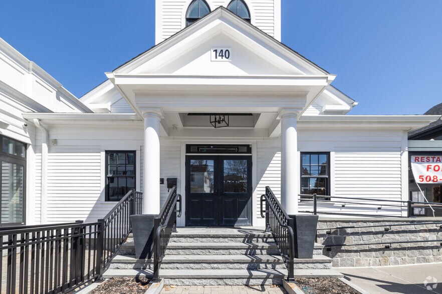 More Photos Of 140 Main St, North Easton Restaurant For Lease