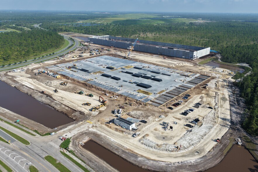More Photos Of Monument Pkwy and Innovation Way, Orlando Unknown For Lease