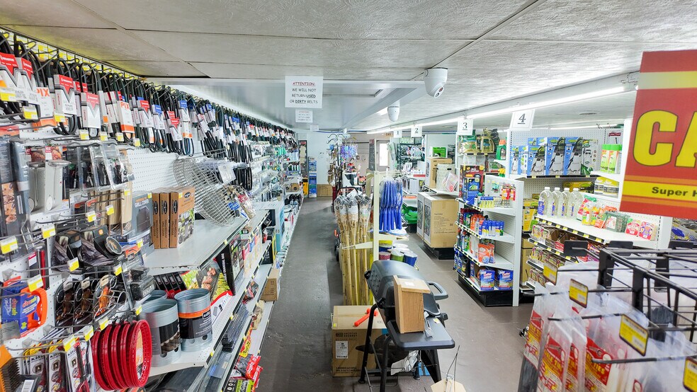 More Photos Of 2111 Greenwood Rd, Prescott Freestanding For Sale