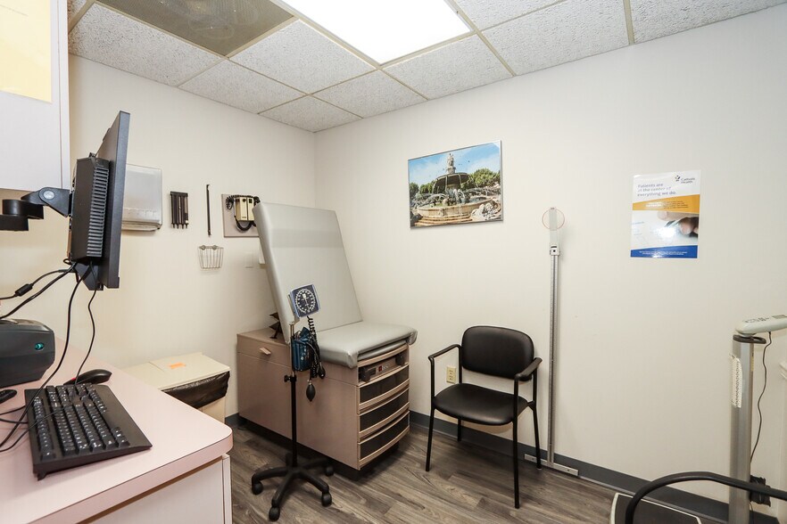 More Photos Of 233 E Shore Rd, Great Neck Medical For Lease