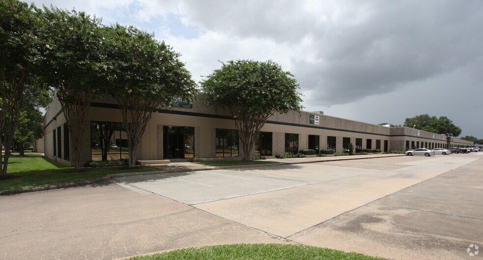 More Photos Of 4545 Pine Timbers St, Houston Unknown For Lease