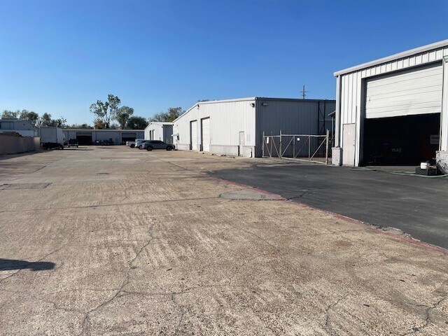More Photos Of 14041 Chrisman Rd, Houston Unknown For Lease