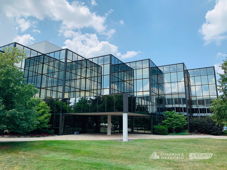 Primary Photo Of 24400 Chagrin Blvd, Beachwood Office For Lease