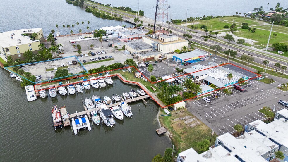 More Photos Of 400-408 W Cocoa Beach Cswy, Cocoa Beach Restaurant For Sale