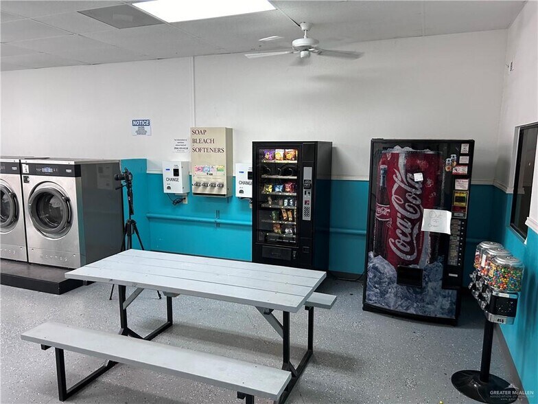 More Photos Of 809 N Ware Rd, McAllen General Retail For Sale