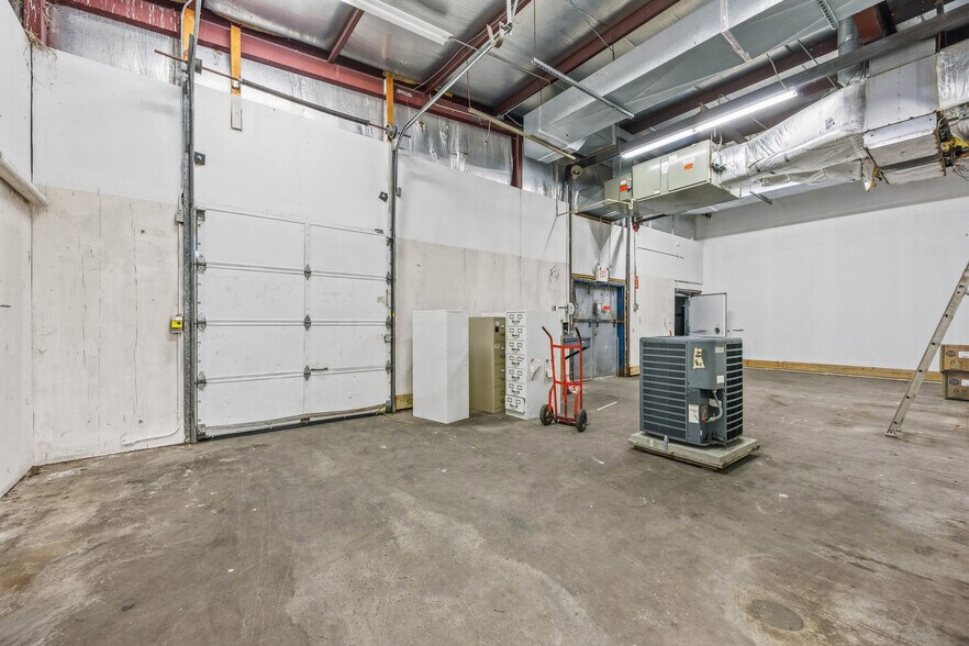 More Photos Of 3 Geddes Street Ext, Holley Supermarket For Sale