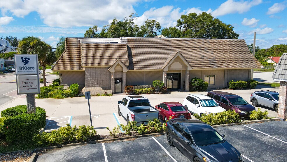 More Photos Of 300 E New Haven Ave, Melbourne Office For Sale