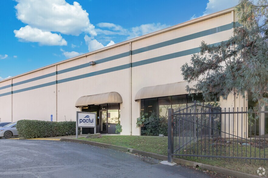 More Photos Of 11391 Sunrise Gold Cir, Rancho Cordova Industrial For Sale
