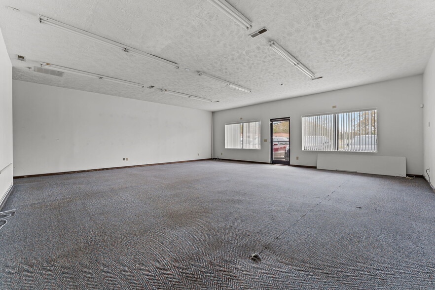 More Photos Of 402-406 Harris Ave, Raeford Storefront Retail Office For Sale