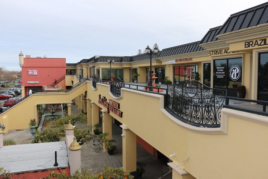 1110 W Kettleman Ln, Lodi, CA 95240 For Lease