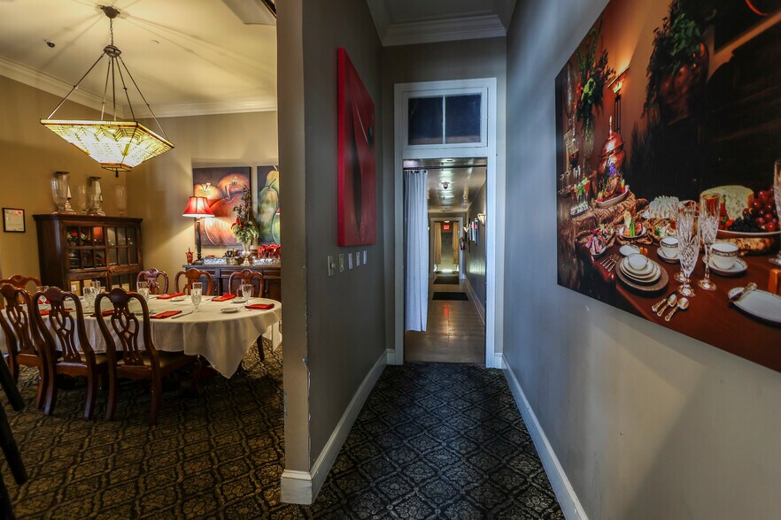 More Photos Of 1024 Noble St, Anniston Storefront Retail Office For Sale