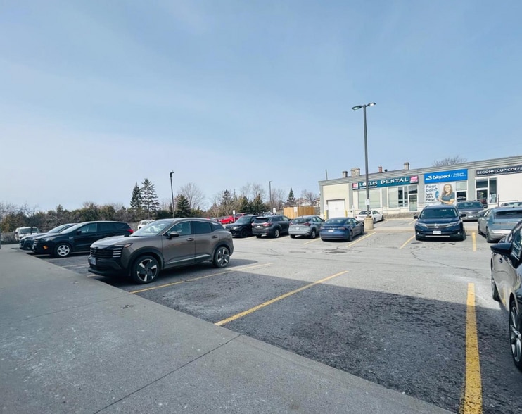 More Photos Of 484-486 Hazeldean Rd, Ottawa Unknown For Lease