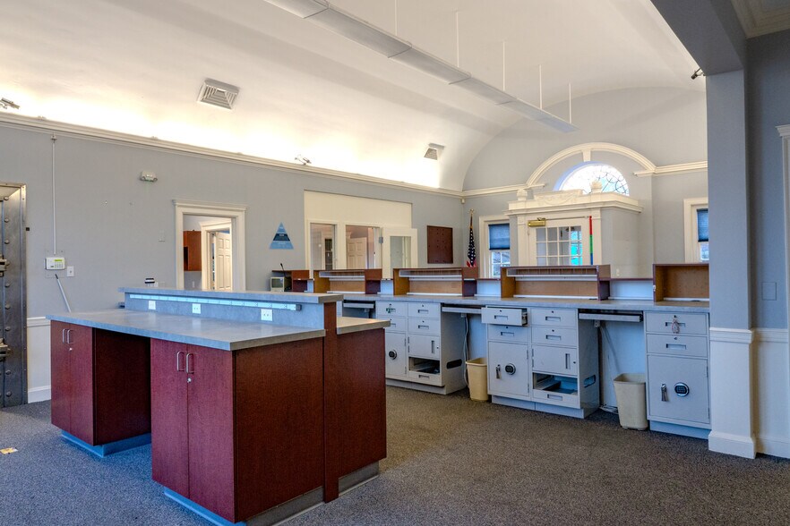 More Photos Of 1 River St, Norwell Bank For Lease