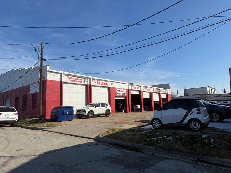 More Photos Of 1016 S Main St, Fort Worth Auto Repair For Sale
