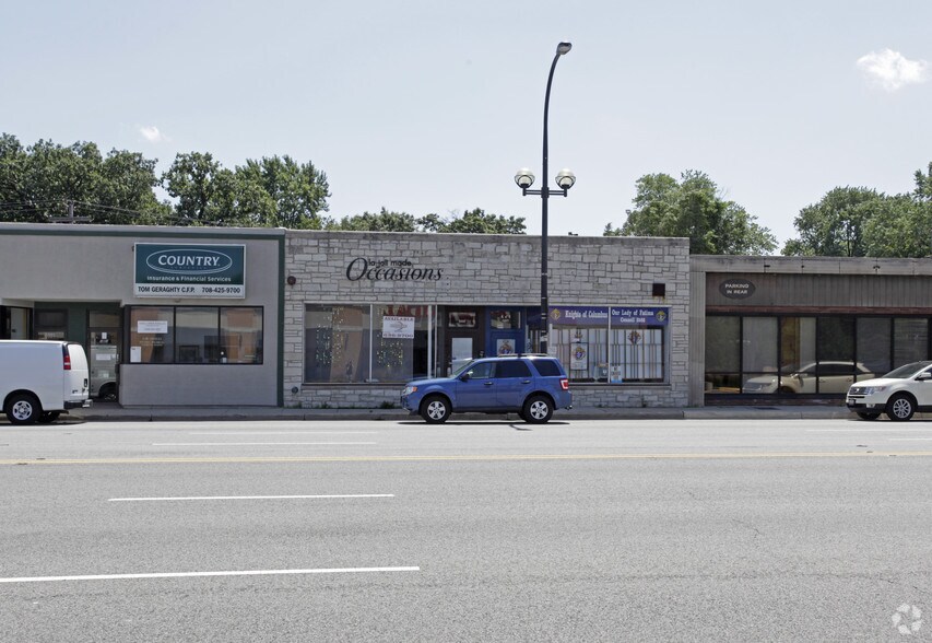 More Photos Of 5005-5007 W 95th St, Oak Lawn Storefront For Sale