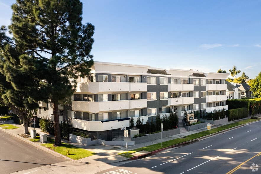 More Photos Of 8560 W Olympic Blvd, Los Angeles Apartments For Sale