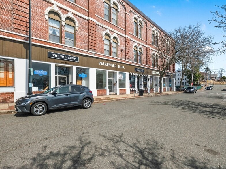More Photos Of 416 Main St, Wakefield Office For Sale