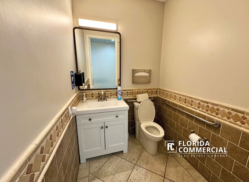 More Photos Of 2300 SE Monterey Rd, Stuart Office For Sale