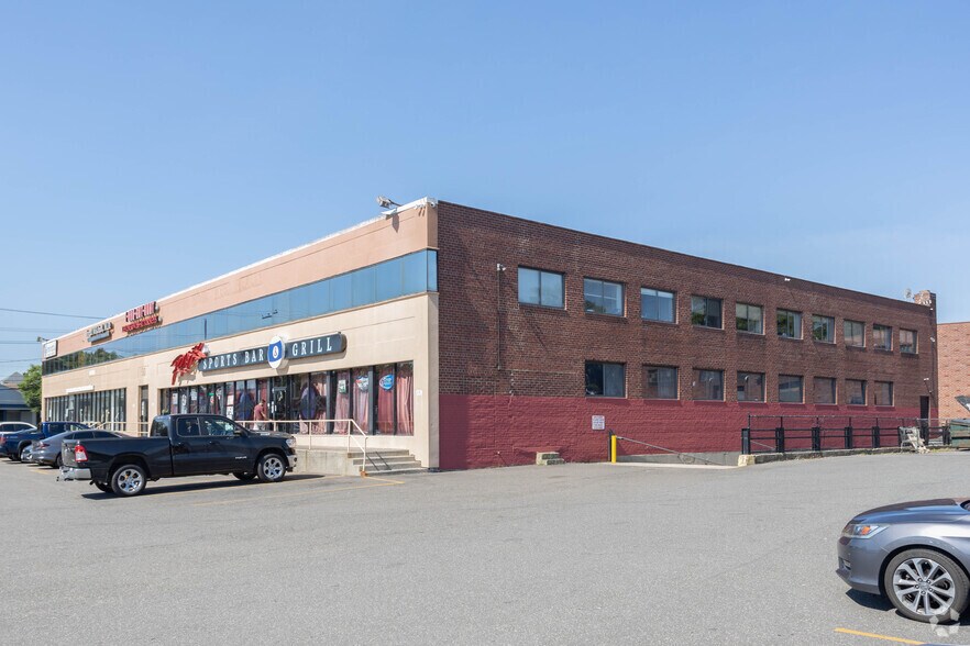 More Photos Of 490-520 Hempstead Tpke, West Hempstead Unknown For Lease