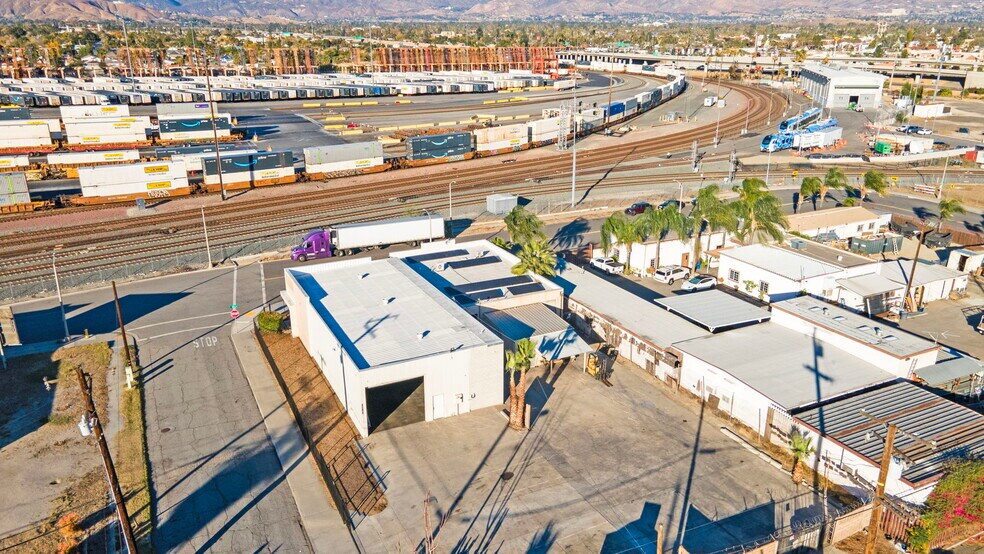 More Photos Of 1033-1047 W 3rd St, San Bernardino Warehouse For Sale