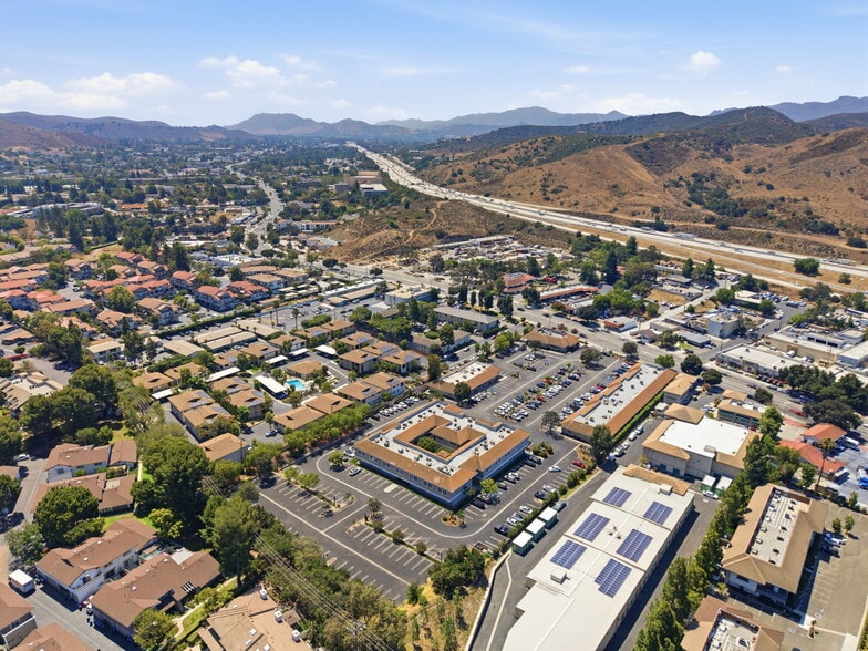 More Photos Of 1321-1345 E Thousand Oaks Blvd, Thousand Oaks Unknown For Lease