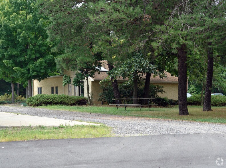 More Photos Of 380 Cooper Rd, Berlin Unknown For Lease