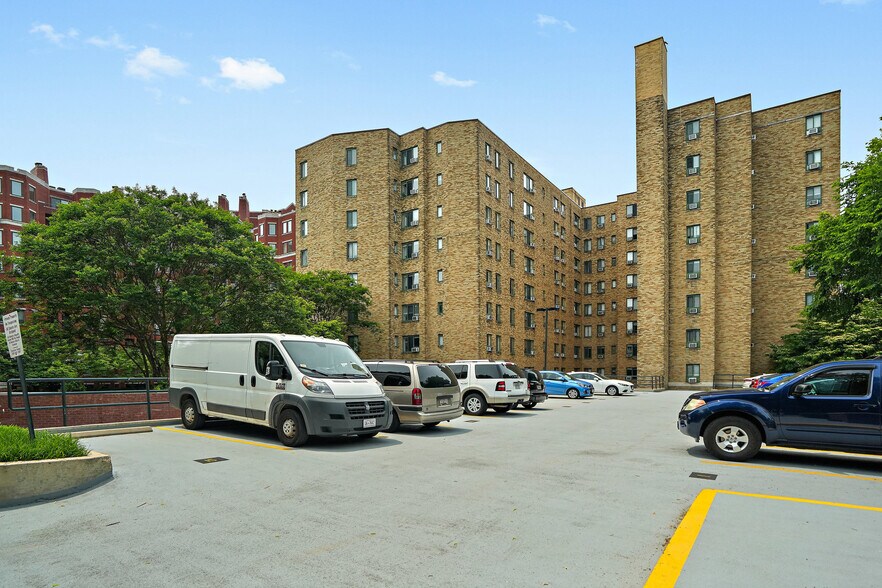 More Photos Of 4601 Connecticut Ave NW, Washington Apartments For Lease