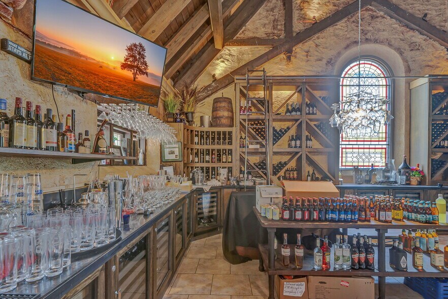 More Photos Of 1715 E Main St, Mohegan Lake Restaurant For Sale