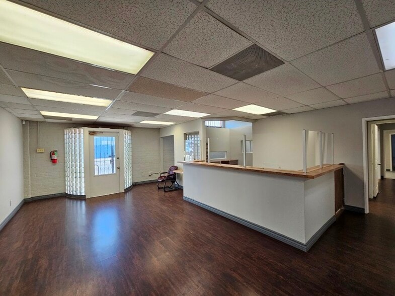 More Photos Of 3130 S Hill St, Los Angeles Warehouse For Lease