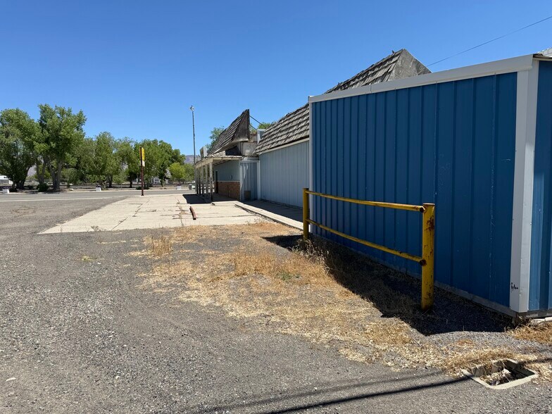 More Photos Of , Battle Mountain General Retail For Sale