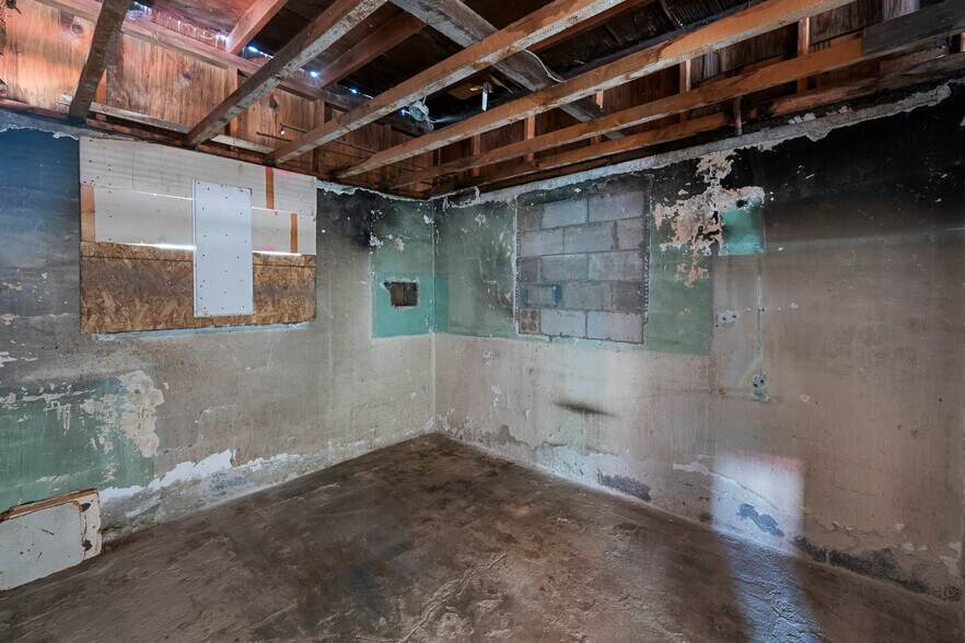 More Photos Of 3329 S Sue St, South Salt Lake Storefront Retail Office For Sale