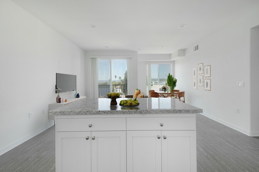 More Photos Of 422 S Lake St, Los Angeles Apartments For Sale