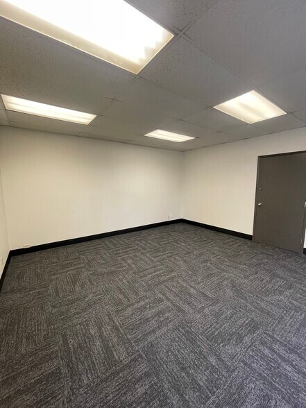 More Photos Of 1020 S 344th St, Federal Way Unknown For Lease