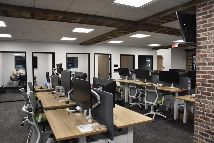 More Photos Of 1320 N 300 W, Lehi Loft Creative Space For Sale