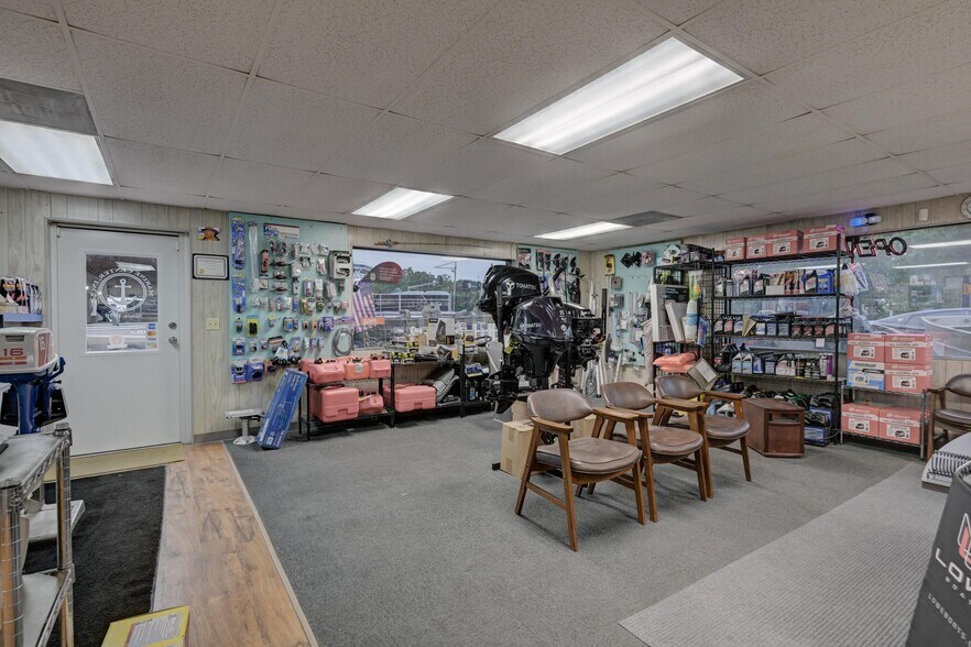 More Photos Of 4961 Highway 43, Seneca Marina For Sale