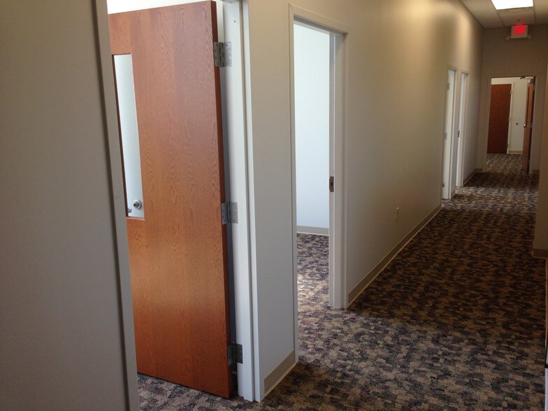 More Photos Of 781 Irving Wick Dr W, Heath Office For Lease