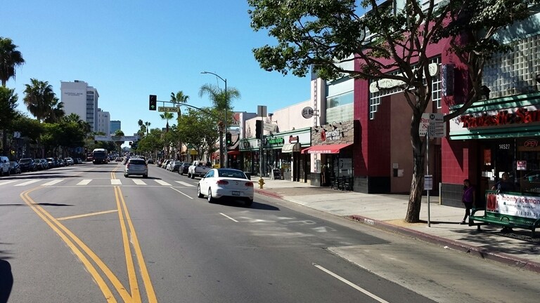 More Photos Of 14535-14541 Ventura Blvd, Sherman Oaks Unknown For Lease
