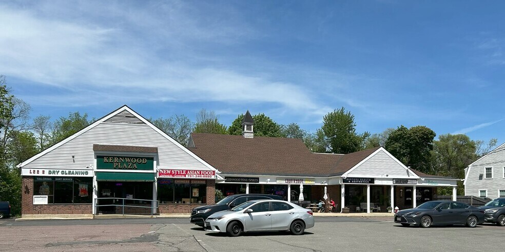 More Photos Of 36 Salem St, Lynnfield Office For Lease