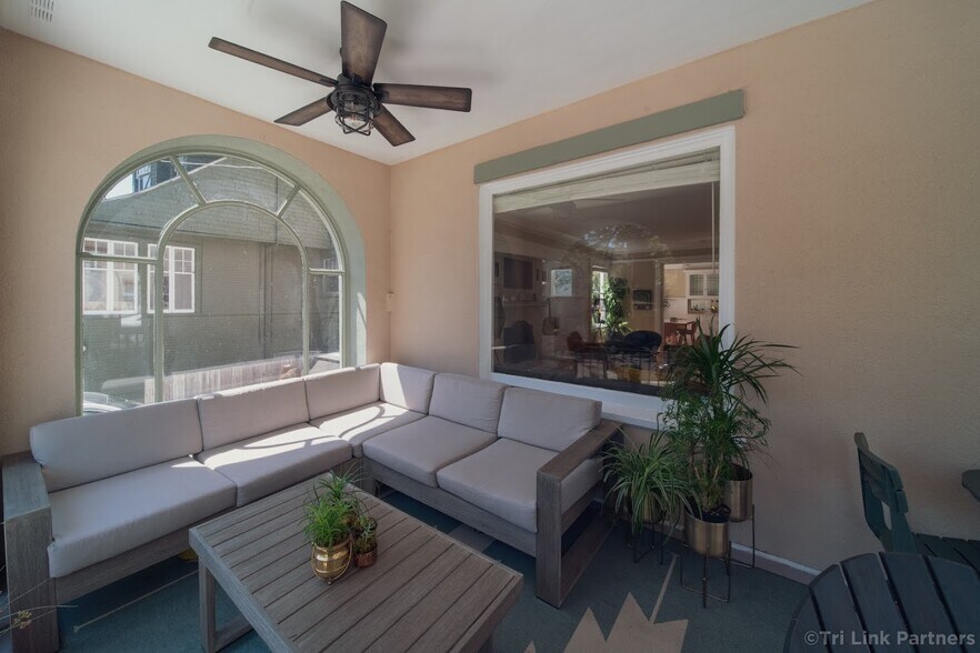 More Photos Of 435 Vernon St, Oakland Specialty For Sale