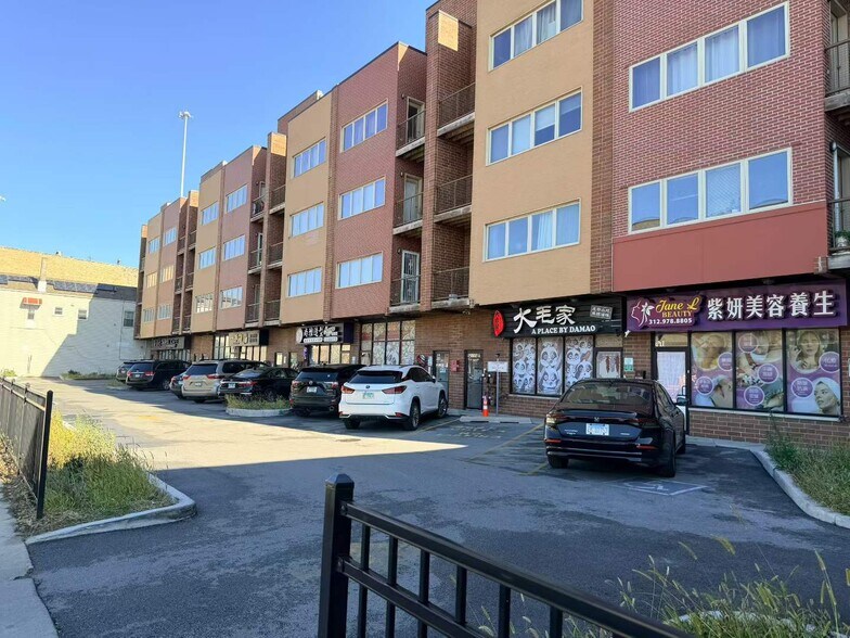 More Photos Of 2627 S Halsted St, Chicago Apartments For Lease