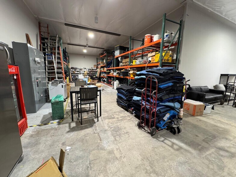 More Photos Of 2625 E Carson St, Carson Supermarket For Sale