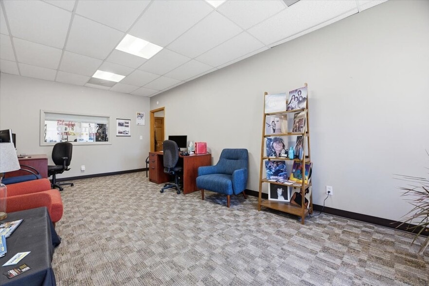 More Photos Of 600 S 4th St, Council Bluffs Office For Lease