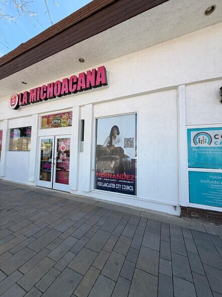 More Photos Of 566 W Lancaster Blvd, Lancaster Office For Sale