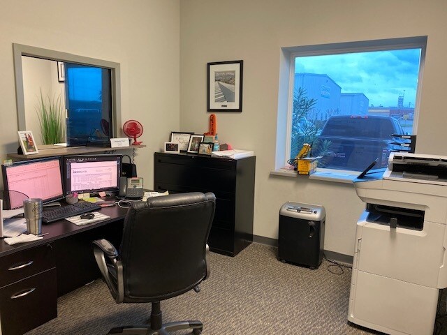 More Photos Of 7003 Highway 225, Deer Park Warehouse For Lease