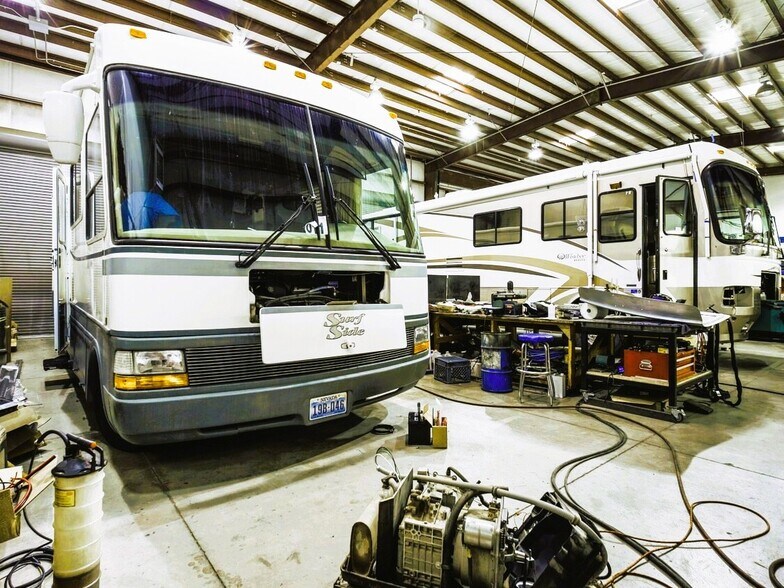 More Photos Of 1417 Industrial Way, Gardnerville Auto Repair For Sale