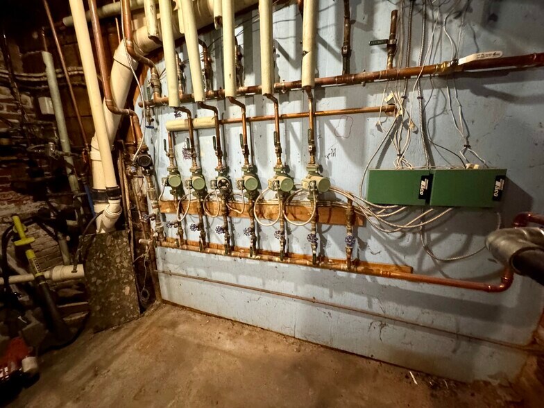 More Photos Of 24 West St, Lebanon Apartments For Sale